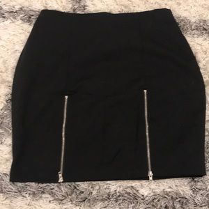 Never worn trendy mini skirt